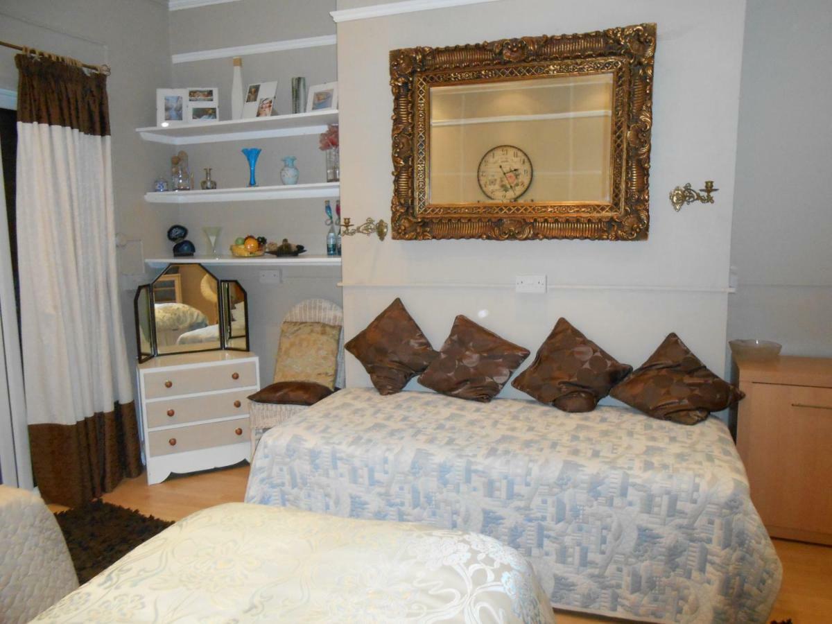 Bed and Breakfast Olderfleet Клактон-он-Сі Екстер'єр фото