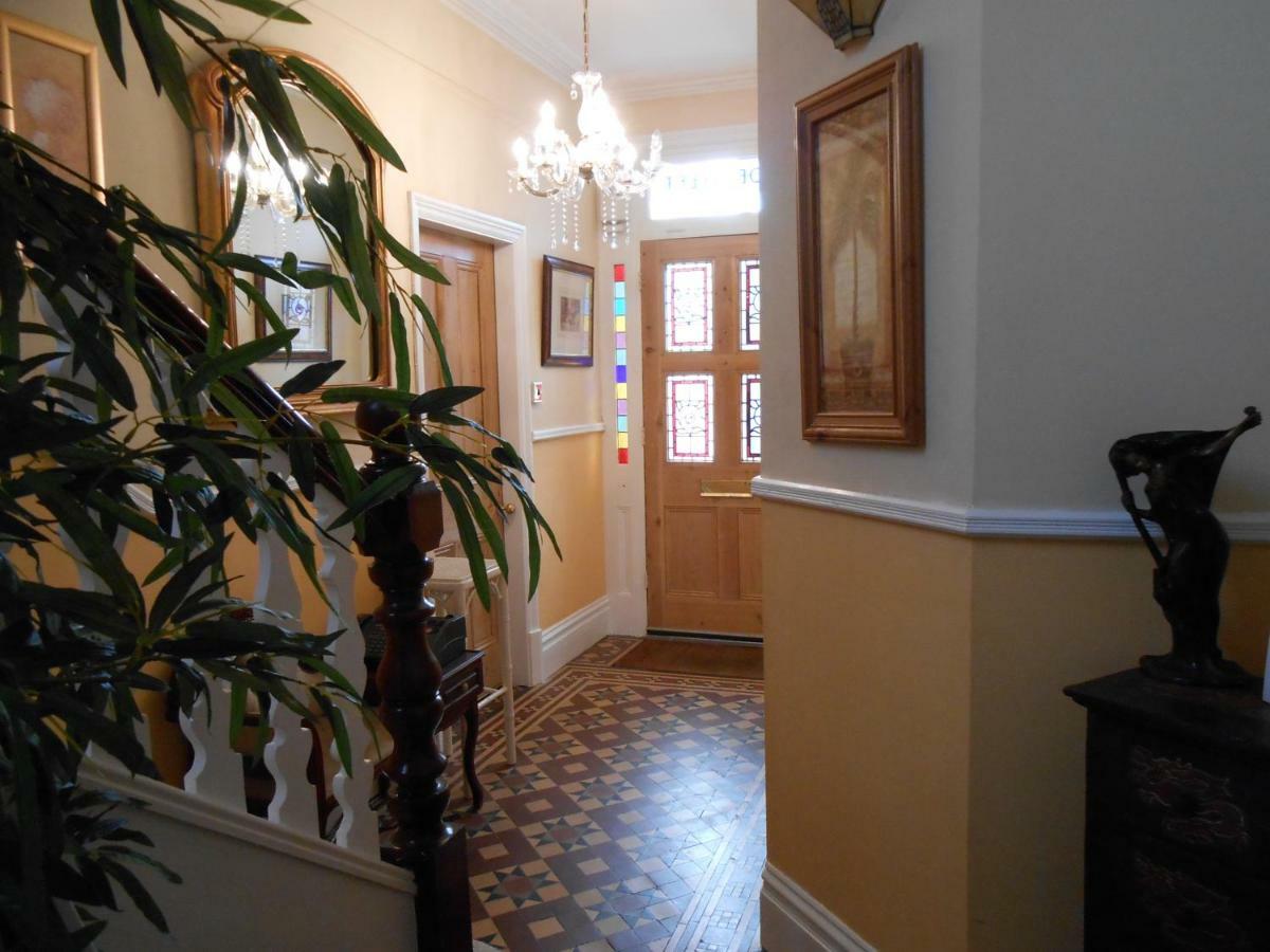 Bed and Breakfast Olderfleet Клактон-он-Сі Екстер'єр фото